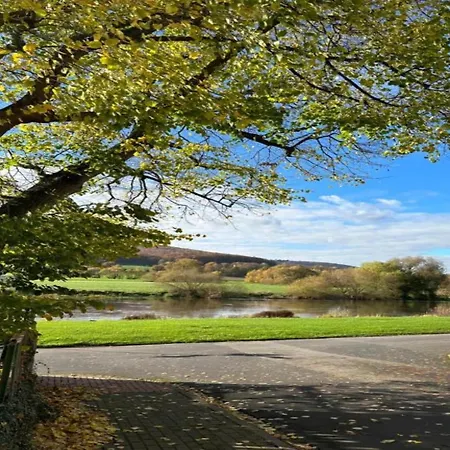 Im Mit Gartenterrasse 別荘 ウスラー