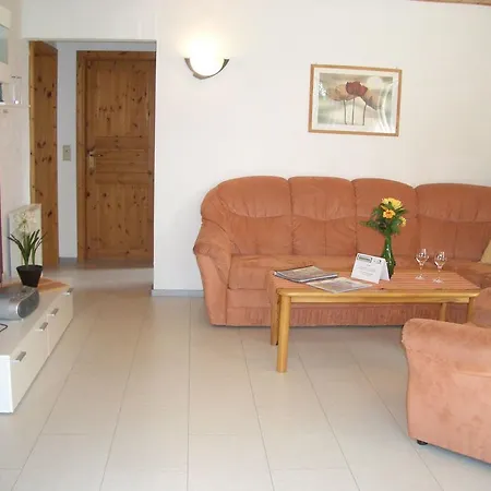 Im Mit Gartenterrasse 別荘 *